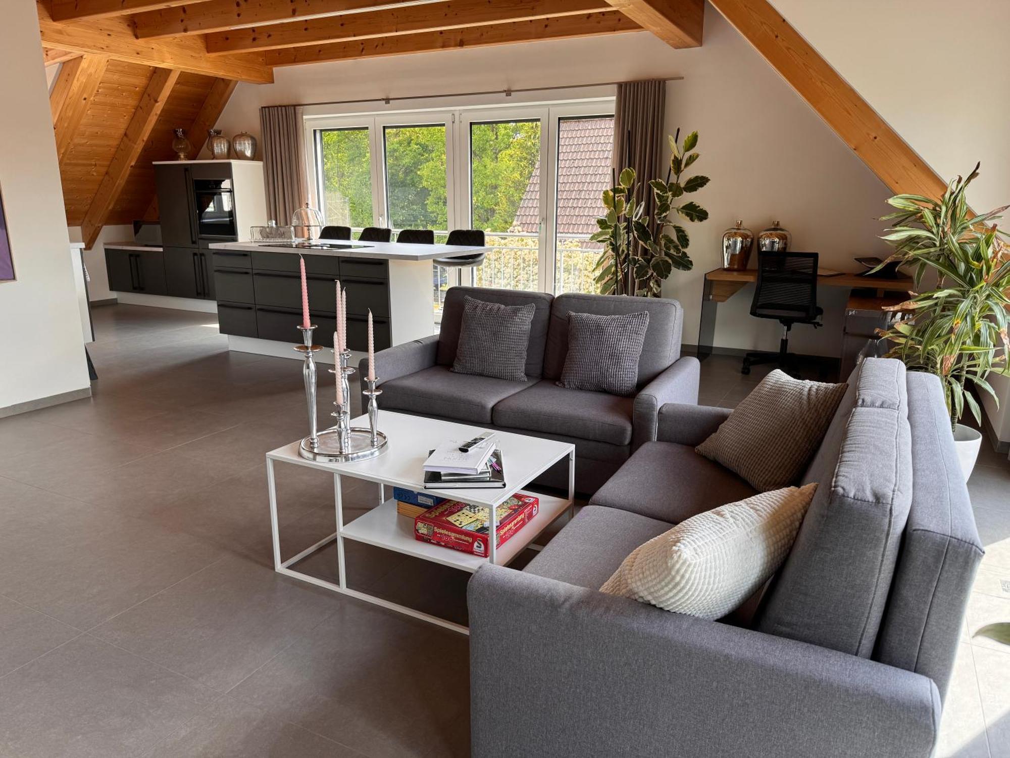 Moderne Ferienunterkunft/Wohnung Burgthann Экстерьер фото